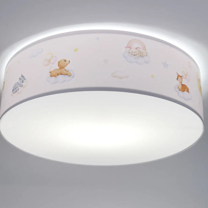 Luminaire plafonnier enfant blanc avec diffuseur blanc doux et illustrations pastel d’animaux autour du cercle extérieur