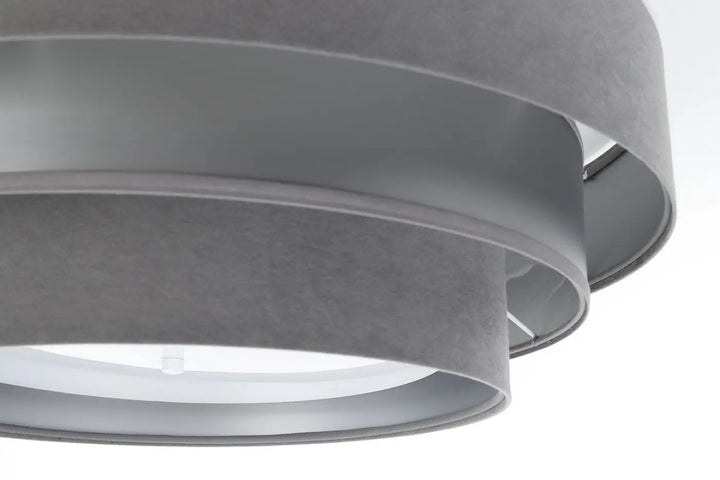 Luminaire plafonnier gris en velours avec anneaux circulaires concentriques pour une élégance triniti argent