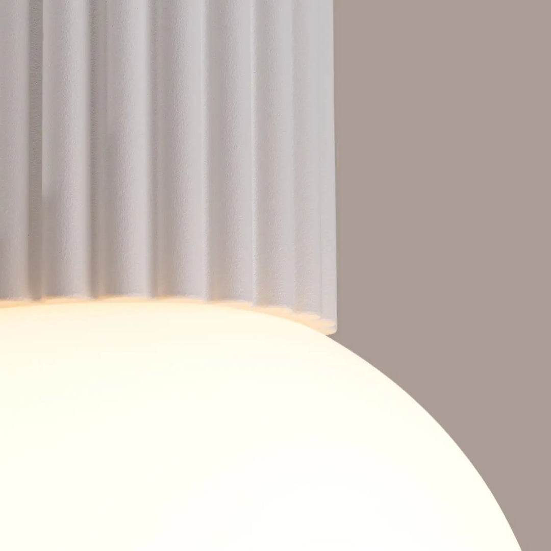 Luminaire plafonnier halo blanc avec abat-jour côtelé et base arrondie lisse pour bureau décorative lampe halo sphère laiteuse