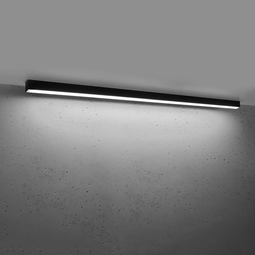 Luminaire plafonnier pinne 150 4000k noir avec leds rectangulaires monté au plafond collection pinne paramètres déclairage différentes tailles