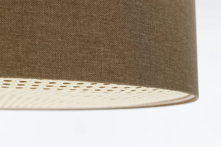 Luminaire plafonnier boho elegant marron sable avec abat-jour en lin marron et doublure intérieure crème perforée