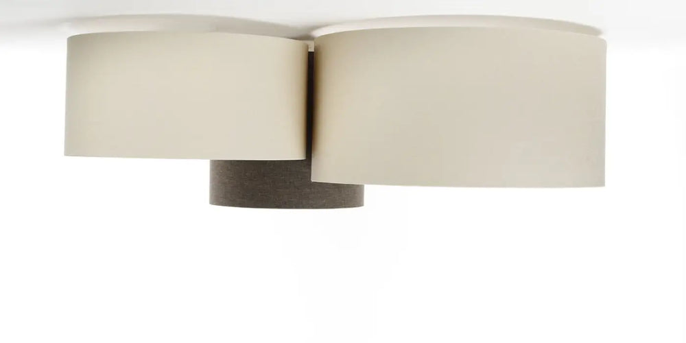 Luminaire plafonnier trio boho elegant avec deux abat-jours cylindriques écru et base texturée gris marron naturel