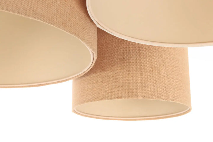 Luminaire plafonnier trio boho avec abat-jour en lin beige naturel et doublure crème pour plafond élégant