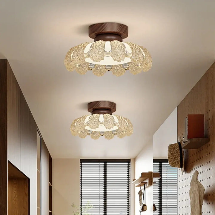 Luminaire plafonnier moderne en forme de fleur cristalline avec base en bois foncé ecclésia