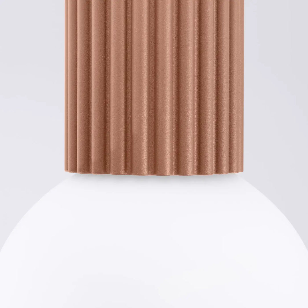 Luminaire plafonnier halo avec lampe halo cuivre côtelé mat pour bureau décorative avec sphère laiteuse