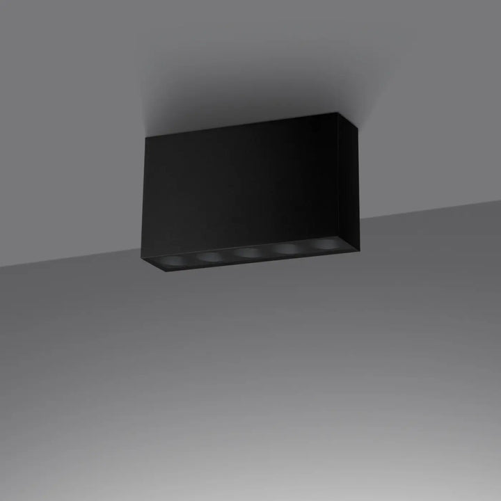Plafonnier sole noir rectangulaire avec quatre ampoules led circulaires combinaison parfaite design moderne
