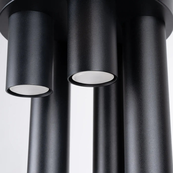 Plafonnier lagos 5p noir avec suspensions cylindriques noires mat et réflecteurs intérieurs blancs au caractère chic