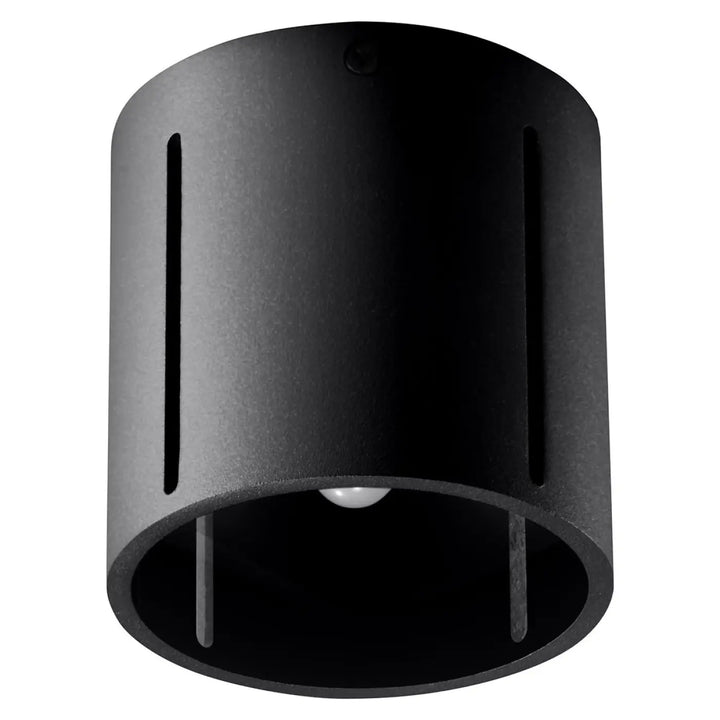 Plafonnier inez noir avec finition mate et perforation linéaire créant un spectacle lumineux élégant