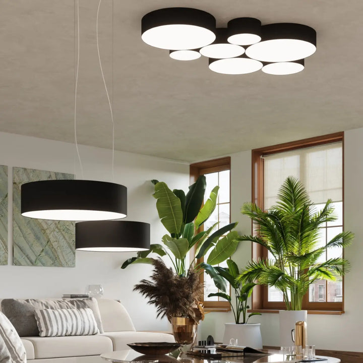 Luminaire plafonnier arena 55 noir avec forme riche et éclairage polyvalent composé de disques circulaires superposés