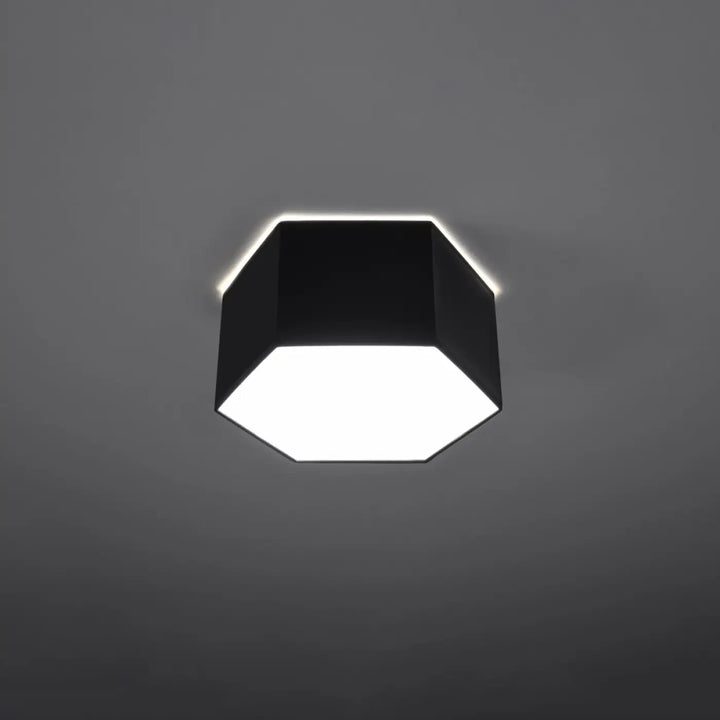 Luminaire plafonnier sunde 15 noir avec formes géométriques hexagonales et lumière blanche éclatante design moderne