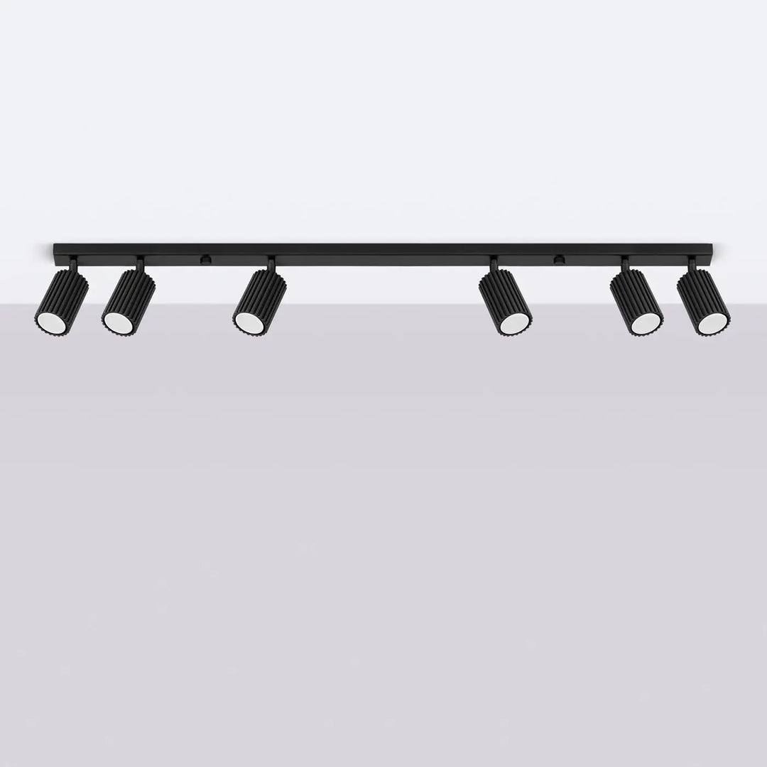 Plafonnier karbon 6l noir en métal mat avec six ampoules gu10 interchangeables et design minimaliste