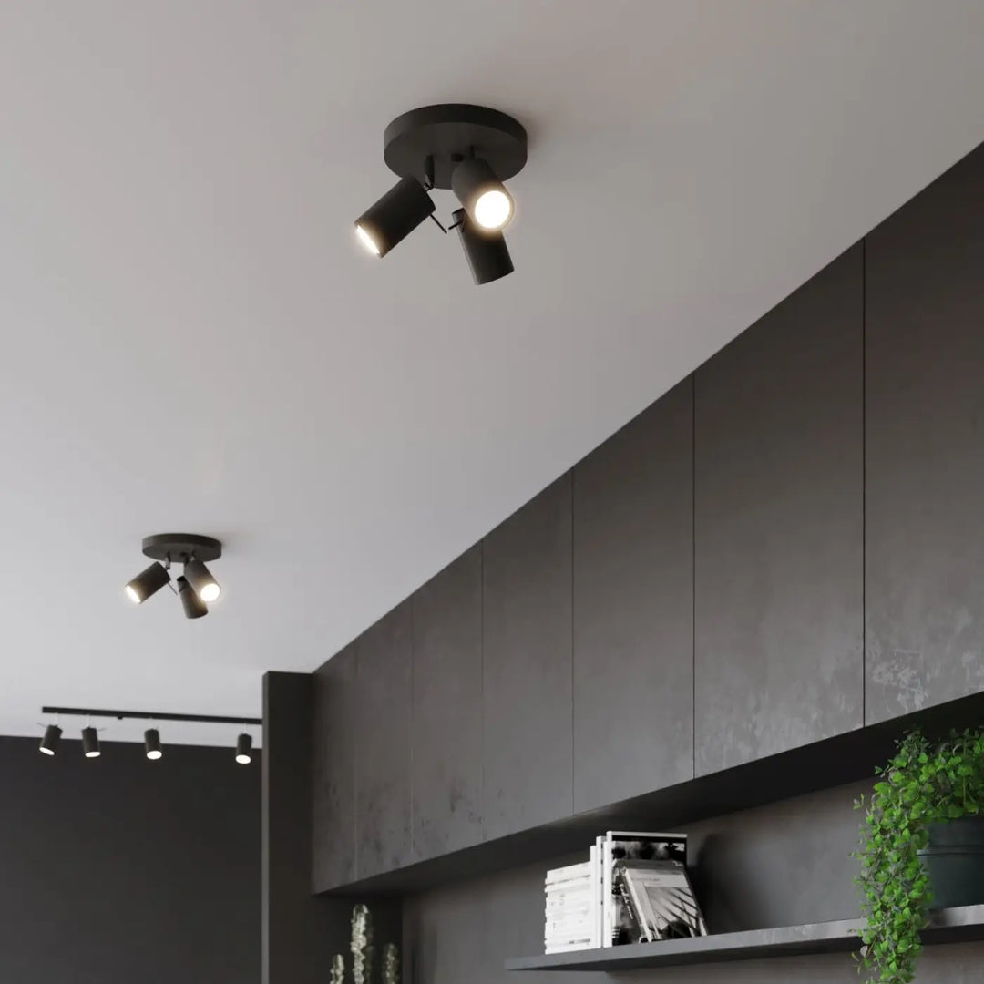 Luminaire plafonnier ring 3p noir en finition mate noir avec trois spots orientables que vous pouvez facilement installer