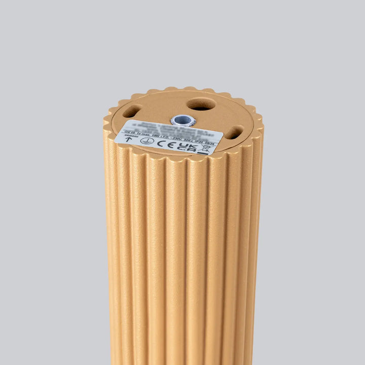 Plafonnier karbon allie or avec base cylindrique rainurée et surface texturée pour ampoules gu10 interchangeables design minimaliste