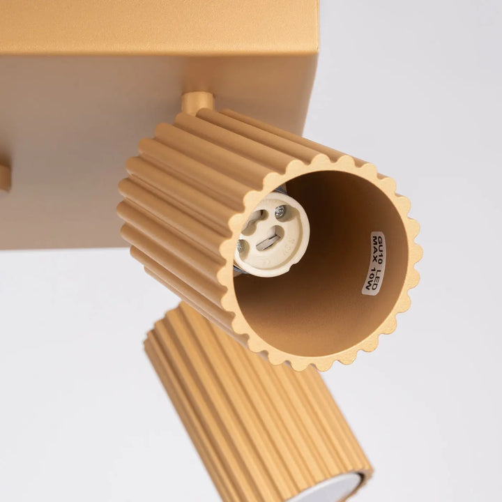 Plafonnier karbon allie design minimaliste en or avec spot led nervuré et ampoules gu10 interchangeables