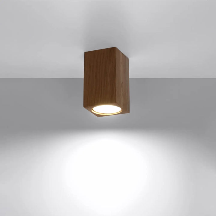 Luminaire plafonnier lampe keke en bois chêne avec un style loft s’intégrera parfaitement à votre intérieur