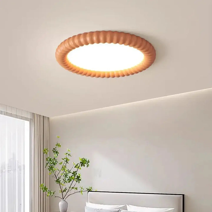 Luminaire plafonnier annela avec contour cannelé chaleureux et éclairage doux pour un design élégant