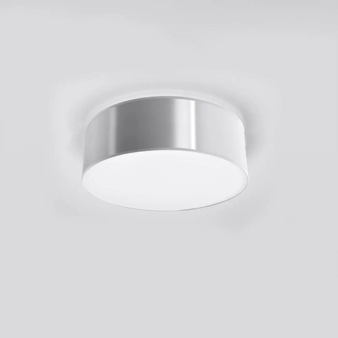 Luminaire plafonnier rond arena gris avec cadre métallique argenté et éclairage polyvalent à forme riche