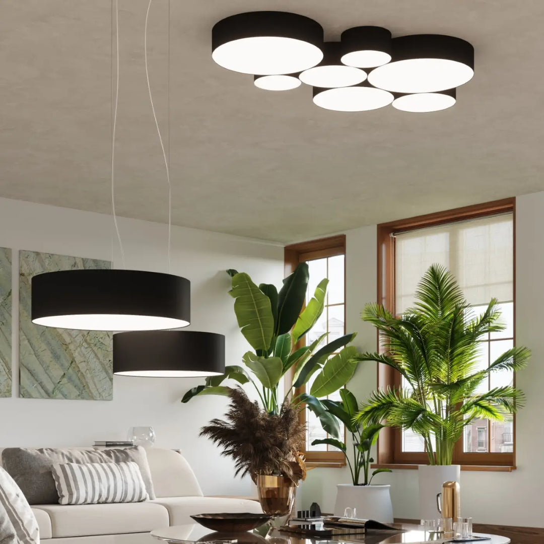 Luminaire plafonnier arena 45 noir avec forme riche de disques lumineux superposés pour éclairage polyvalent plafonnier rond