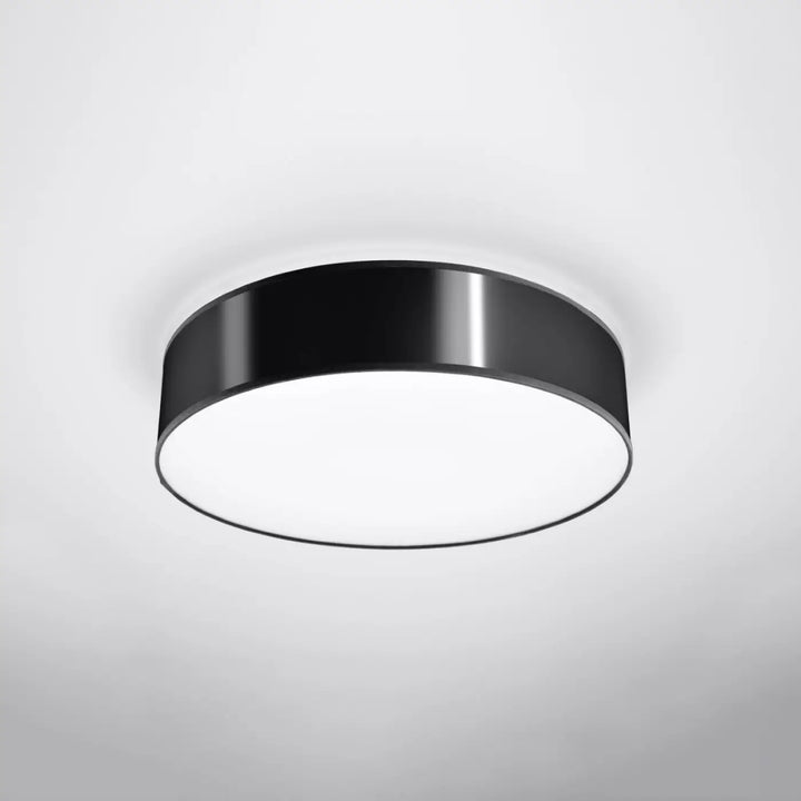 Plafonnier rond noir arena 45 avec cadre métallique et éclairage polyvalent à forme riche et lumière diffusée blanche