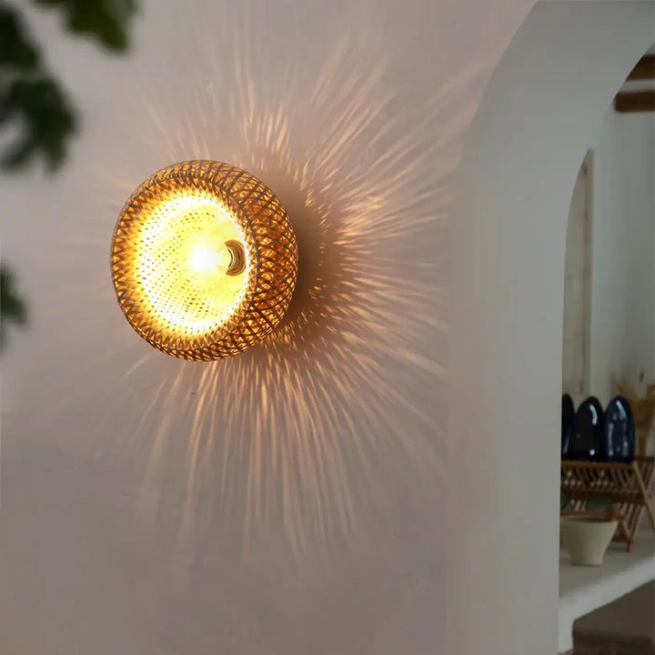 Luminaire plafonnier rotin authentique et intemporel chic