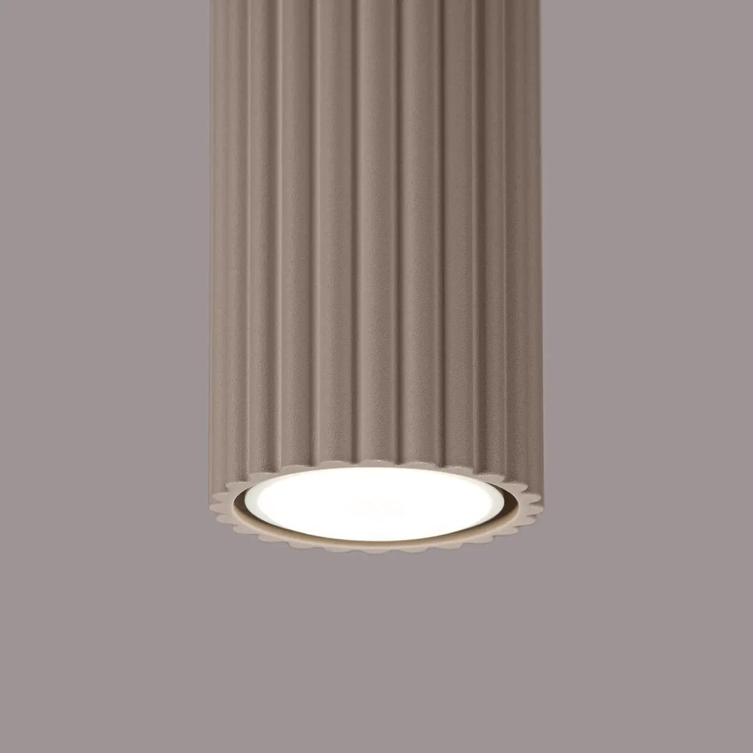 Luminaire plafonnier karbon 60 taupe avec ampoules gu10 interchangeables design minimaliste flûté beige