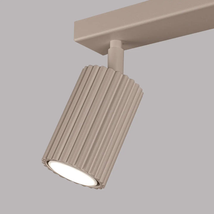 Plafonnier karbon allie beige taupe design minimaliste avec ampoules gu10 interchangeables et rail cylindrique ribbé