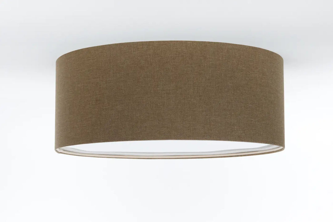 Luminaire plafonnier boho elegant marron gris avec abat-jour cylindrique en tissu marron texturé et design minimaliste
