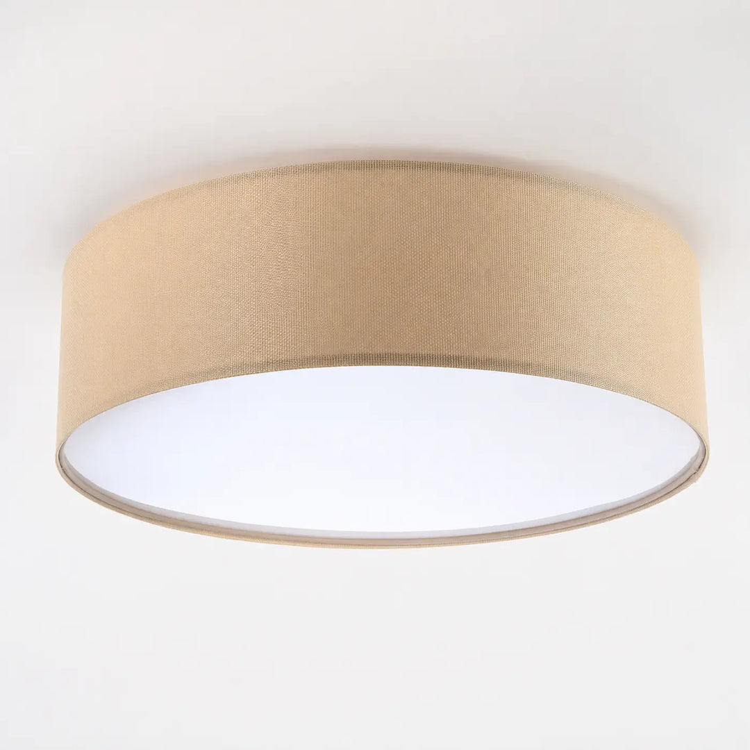 Luminaire plafonnier beige avec abat-jour en tissu beige texturé et diffuseur blanc pour un charme naturel élégant
