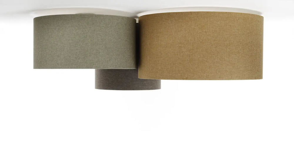 Luminaire plafonnier moderne avec trois abat-jours cylindriques en tissu naturel moutarde gris vert graphite