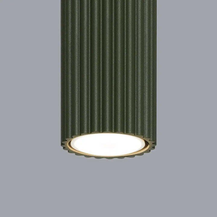 Plafonnier karbon allie design minimaliste vert olive avec diffuseur doré à bords festonnés et ampoules gu10 interchangeables