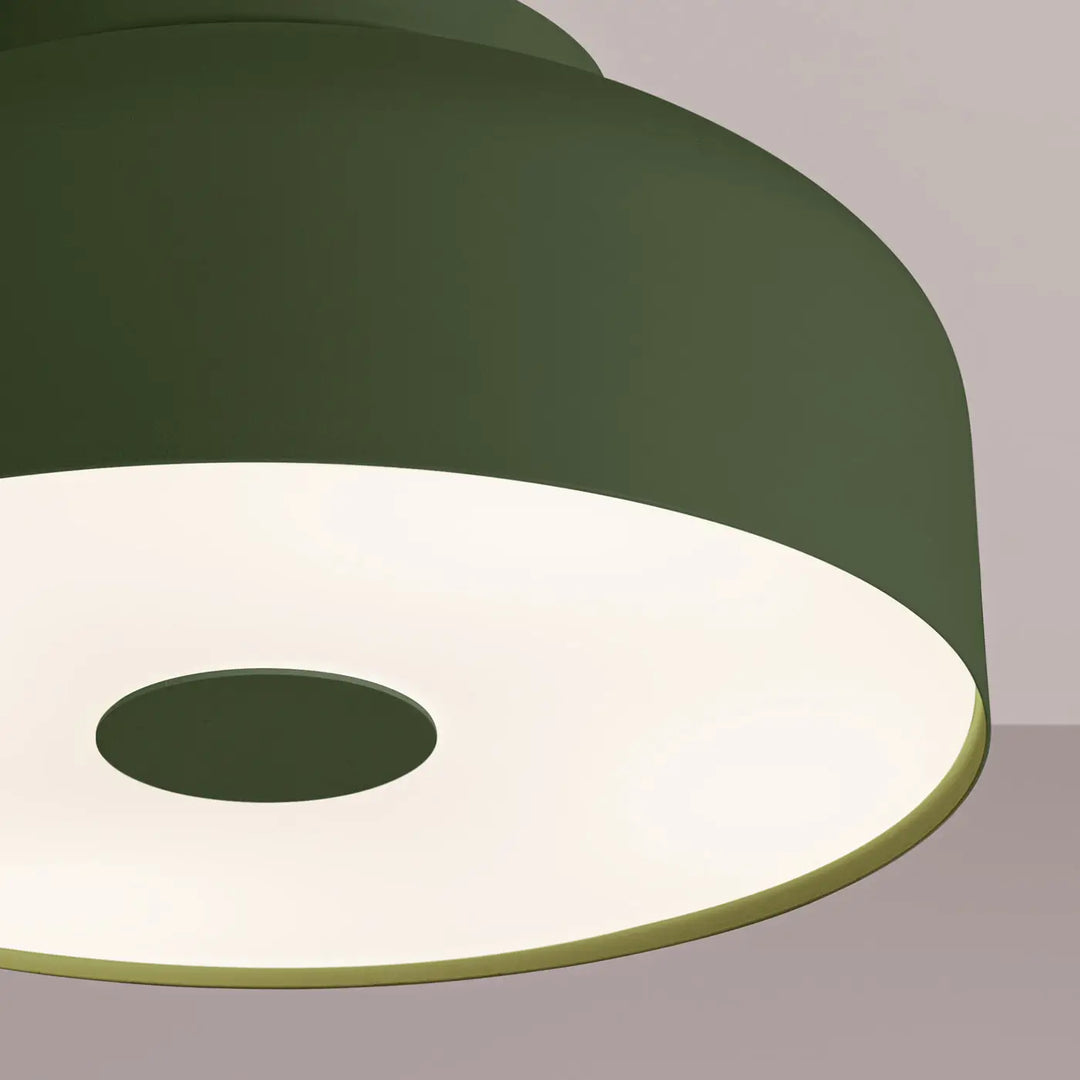 Luminaire plafonnier vert olive allie simplicité et design exceptionnel avec un centre blanc illuminé et une découpe circulaire