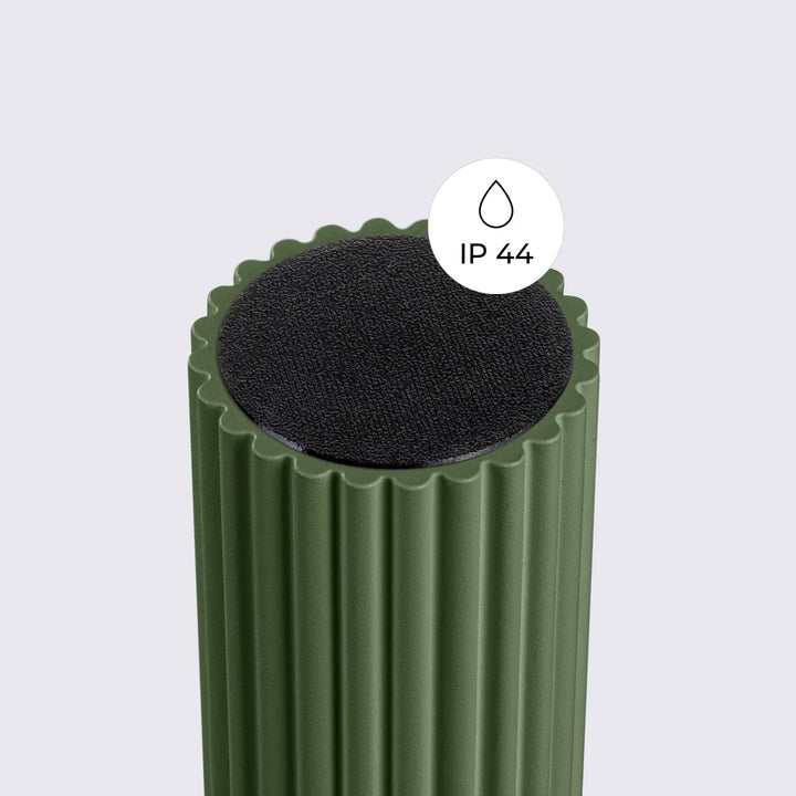Luminaire plafonnier halo vert olive avec rouleau mousse ondulé et prise en main texturée idéal pour bureau décorative