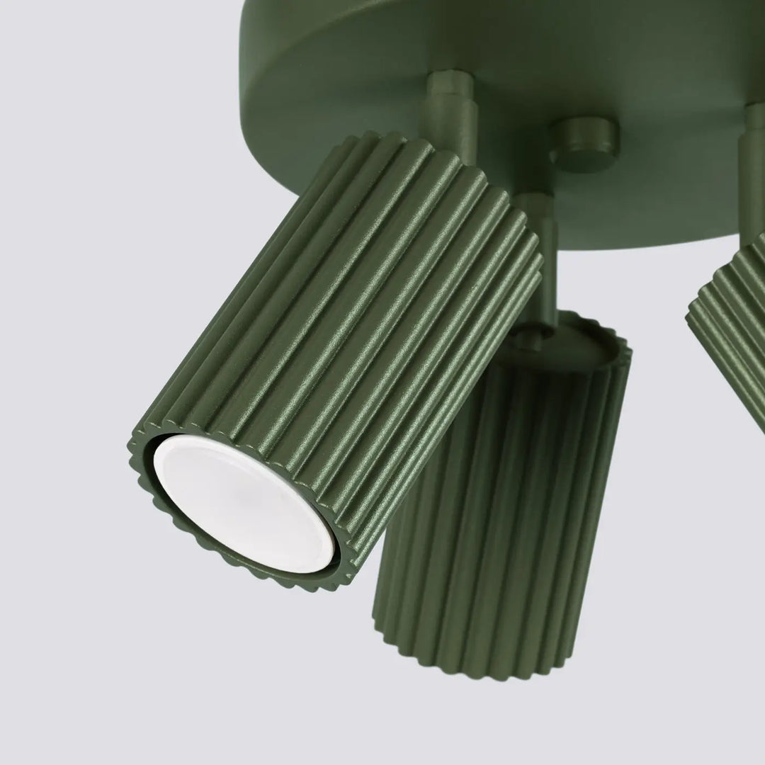 Luminaire plafonnier karbon 3p vert olive en métal nervuré avec ampoules gu10 interchangeables et design minimaliste