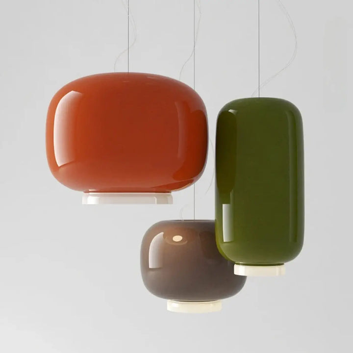 Suspension luminaire aural avec trois luminaires modernes en verre brillant orange, vert olive et marron mat