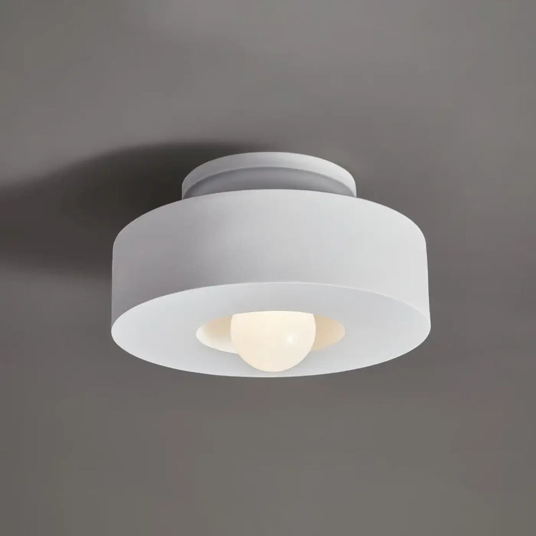 Plafonnier compact style scandinave au design moderne