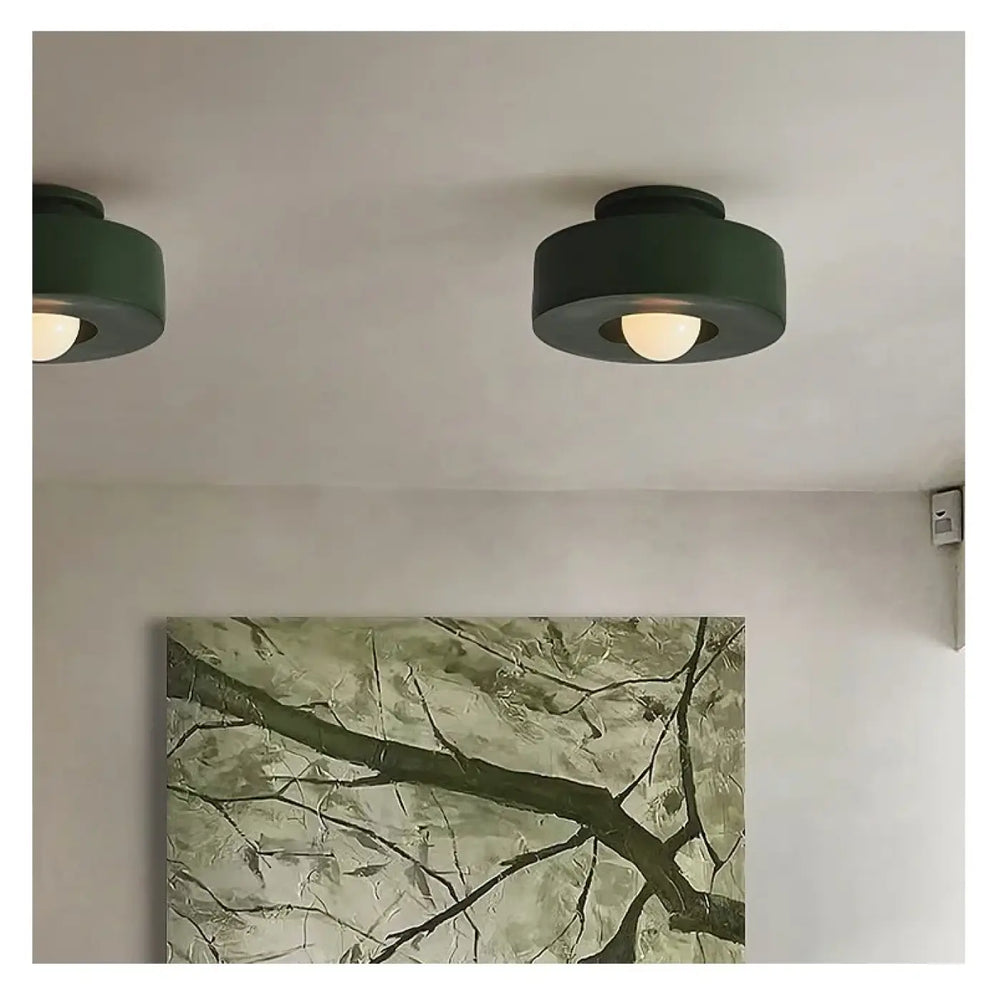 Plafonnier compact style scandinave au design moderne