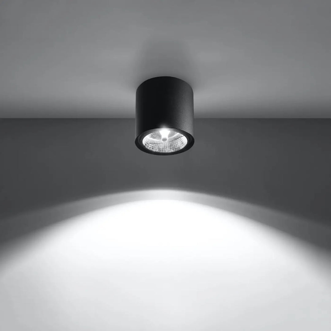 Plafonnier tiube noir cylindrique encastré avec lentille en verre dépoli et lumière blanche brillante forme minimaliste moderne