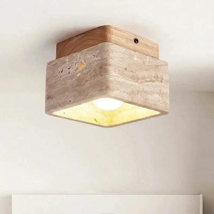 Luminaire plafonnier carré en béton rustique avec bois naturel et lumière jaune chaude pour décoration intérieure design