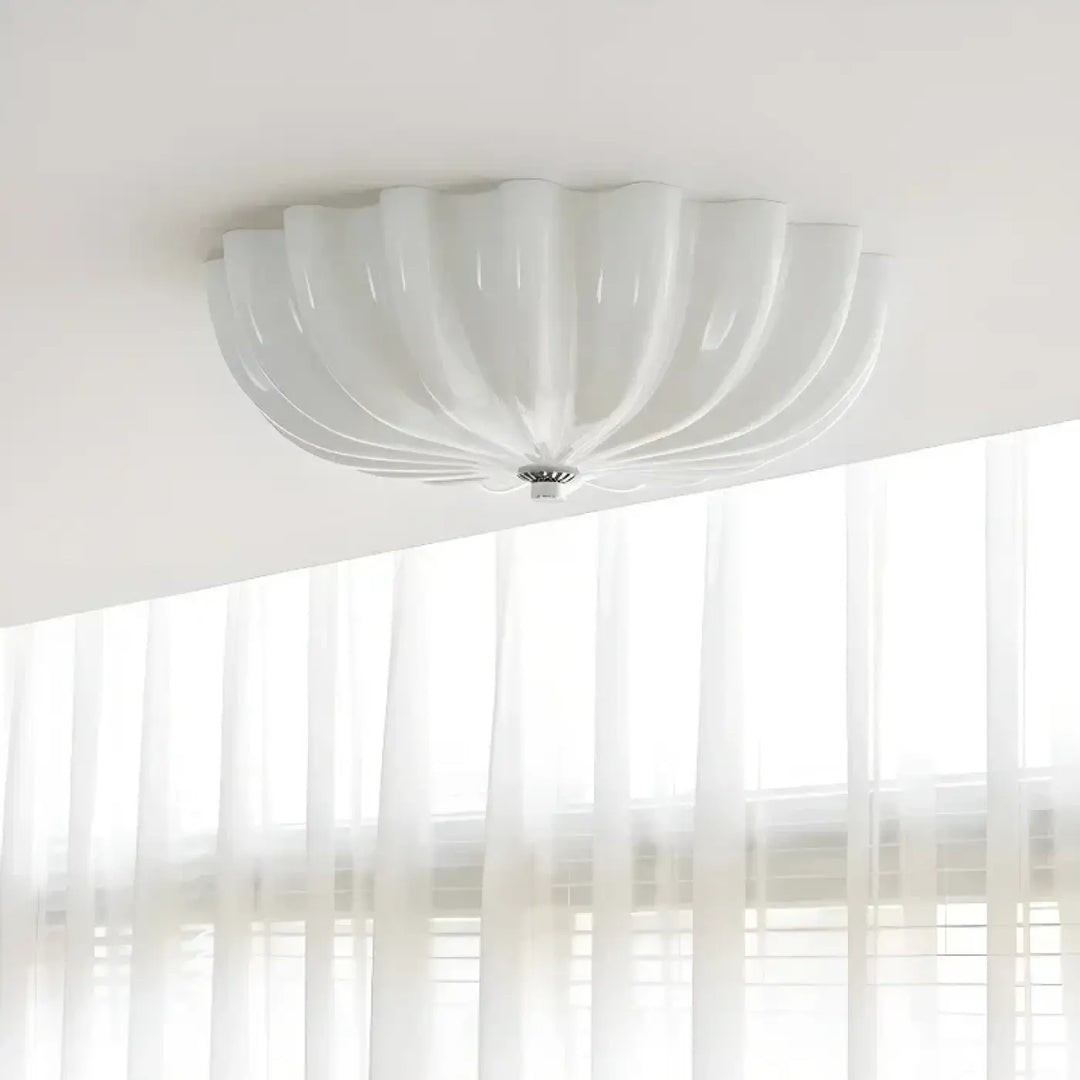 Plafonnier design en résine ondulée crème ou blanc moderne