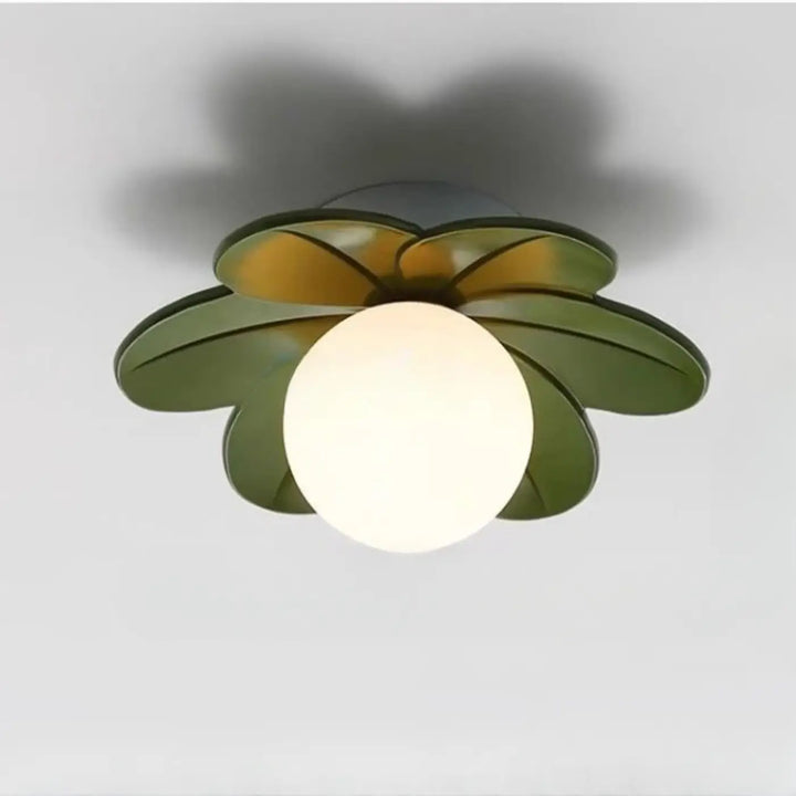 Luminaire plafonnier hirana vert olive en forme de feuille avec diffuseur sphérique en verre blanc pour plafonnier floral moderne
