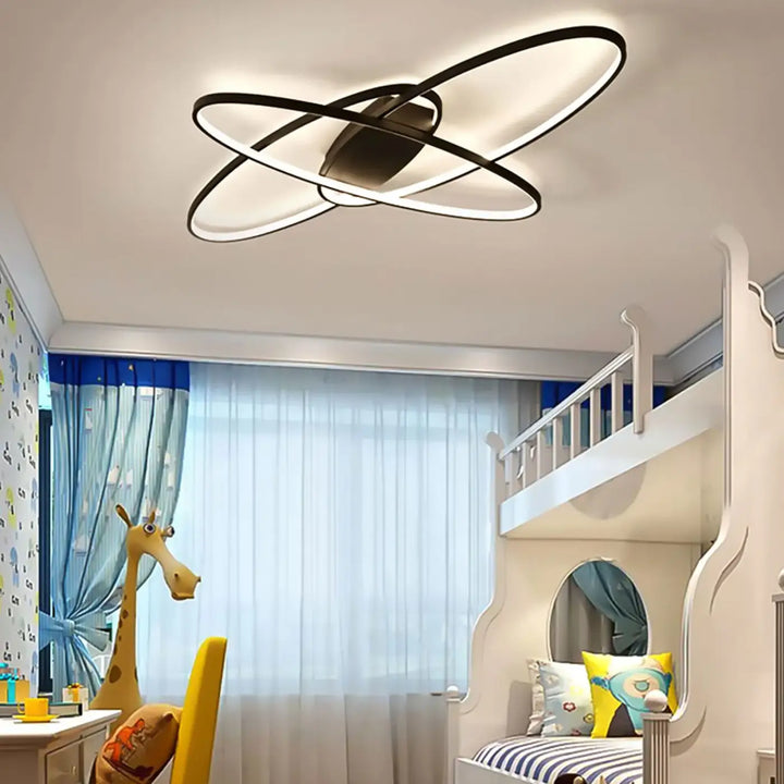 Plafonnier LED anneaux entrelacés style moderne futuriste

