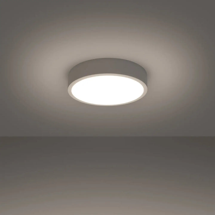 Luminaire plafonnier onyx 30 blanc led 3000k avec design plafond rond en couleurs intemporelles pour recherche d’un éclairage doux