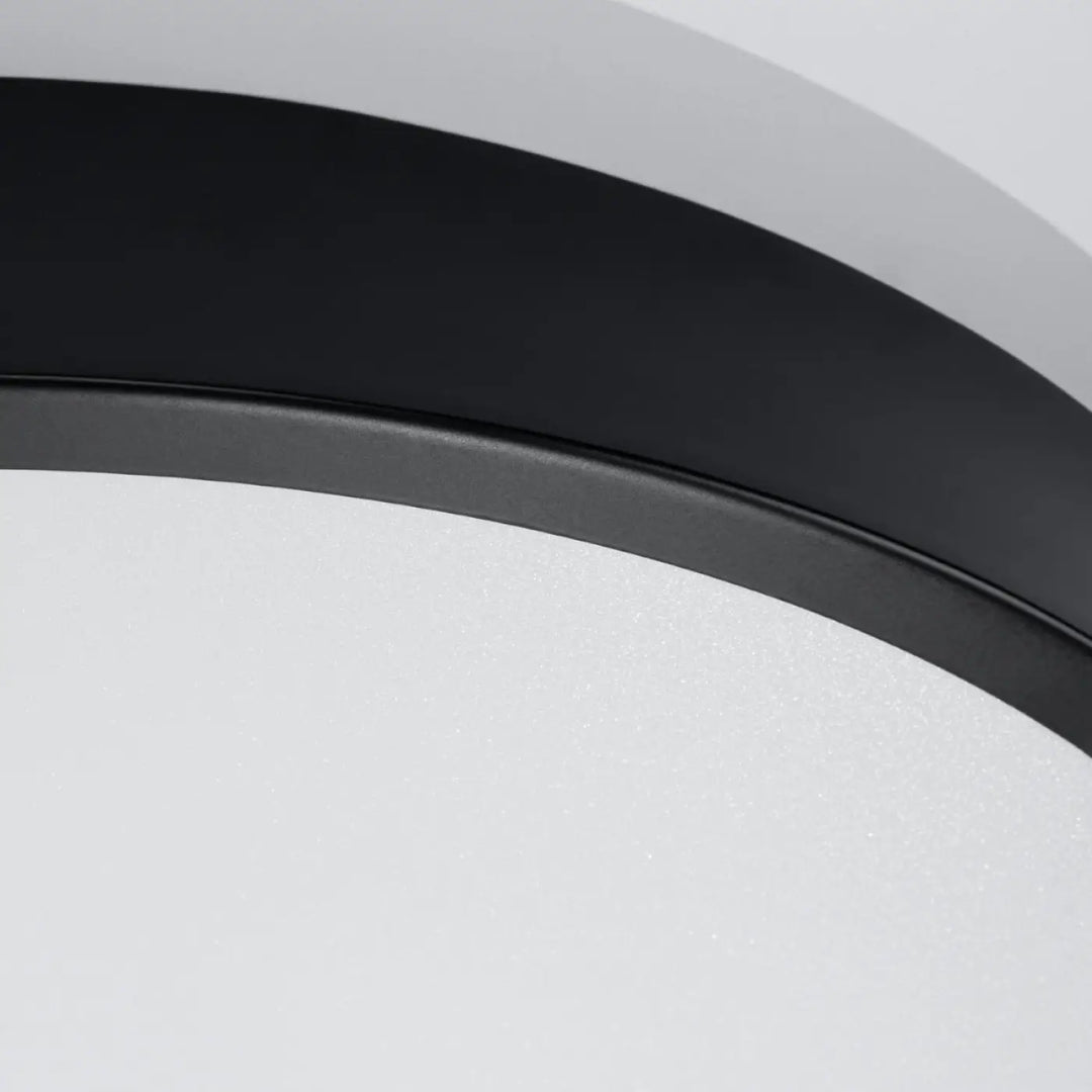 Luminaire plafonnier onyx 40 noir led 3000k avec finition mate et diffuseur en verre dépoli pour plafond rond design couleurs intemporelles