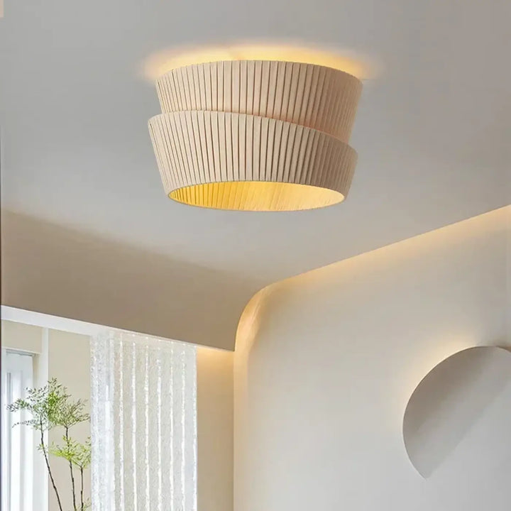 Plafonnier beige plissé koto avec intérieur lumineux et chaleureux pour lampes suspendues d ambiance élégante
