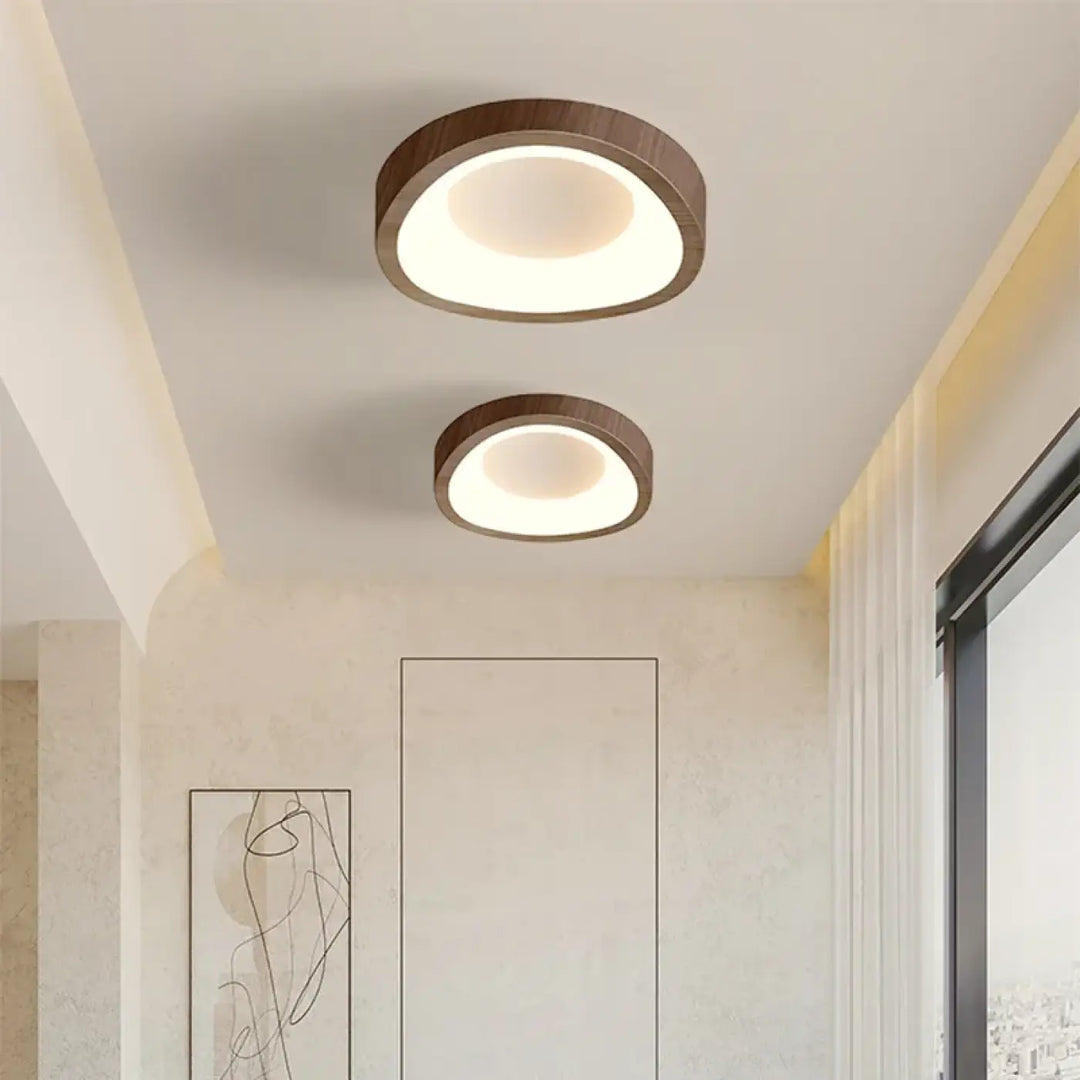 Plafonnier moderne en bois au style contemporain et design épuré
