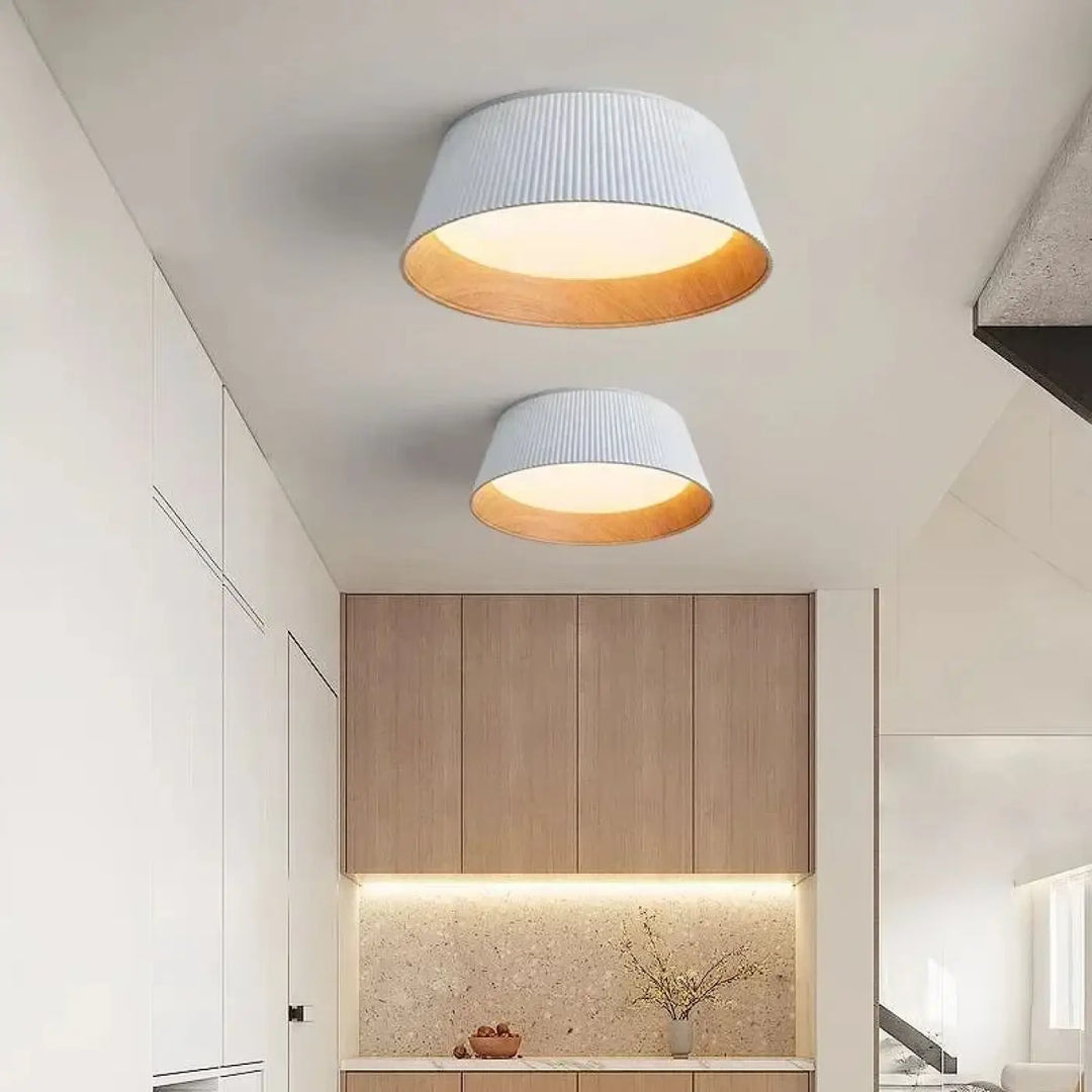 Plafonnier moderne en métal et abat-jour blanc ou noir