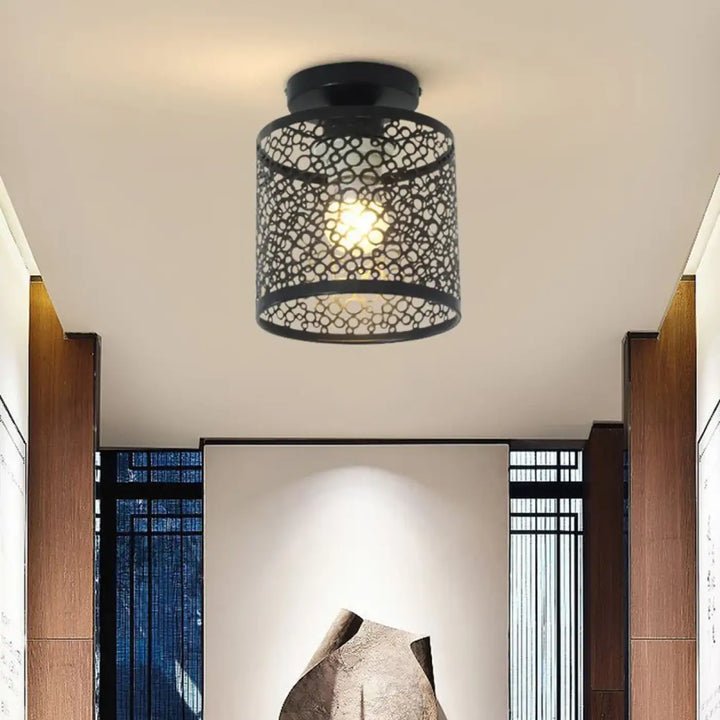 Plafonnier Noir Orientale À Motifs Découpés Pour Couloir Chic


