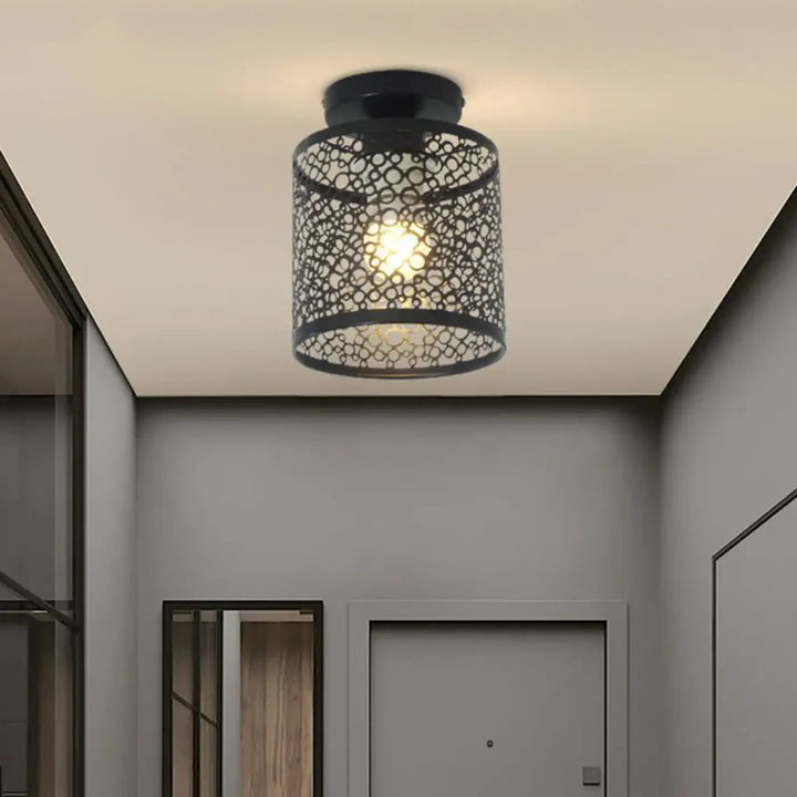 Plafonnier Noir Orientale À Motifs Découpés Pour Couloir Chic

