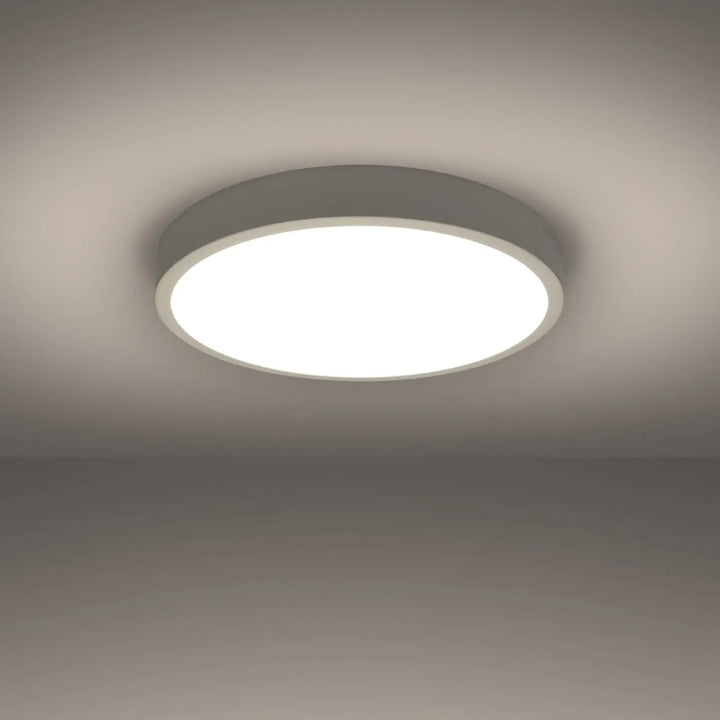 Luminaire plafonnier onyx 50 blanc led 3000k avec plafond rond et couleurs intemporelles pour recherche d’un éclairage doux