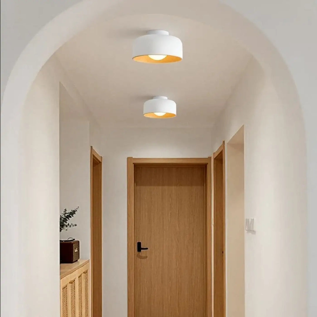 Plafonnier rond avec intérieur bois design moderne chic